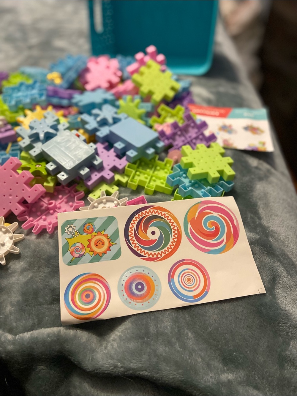 Interlocking Star Building Set - Pink, Green, Purple, Blue & White